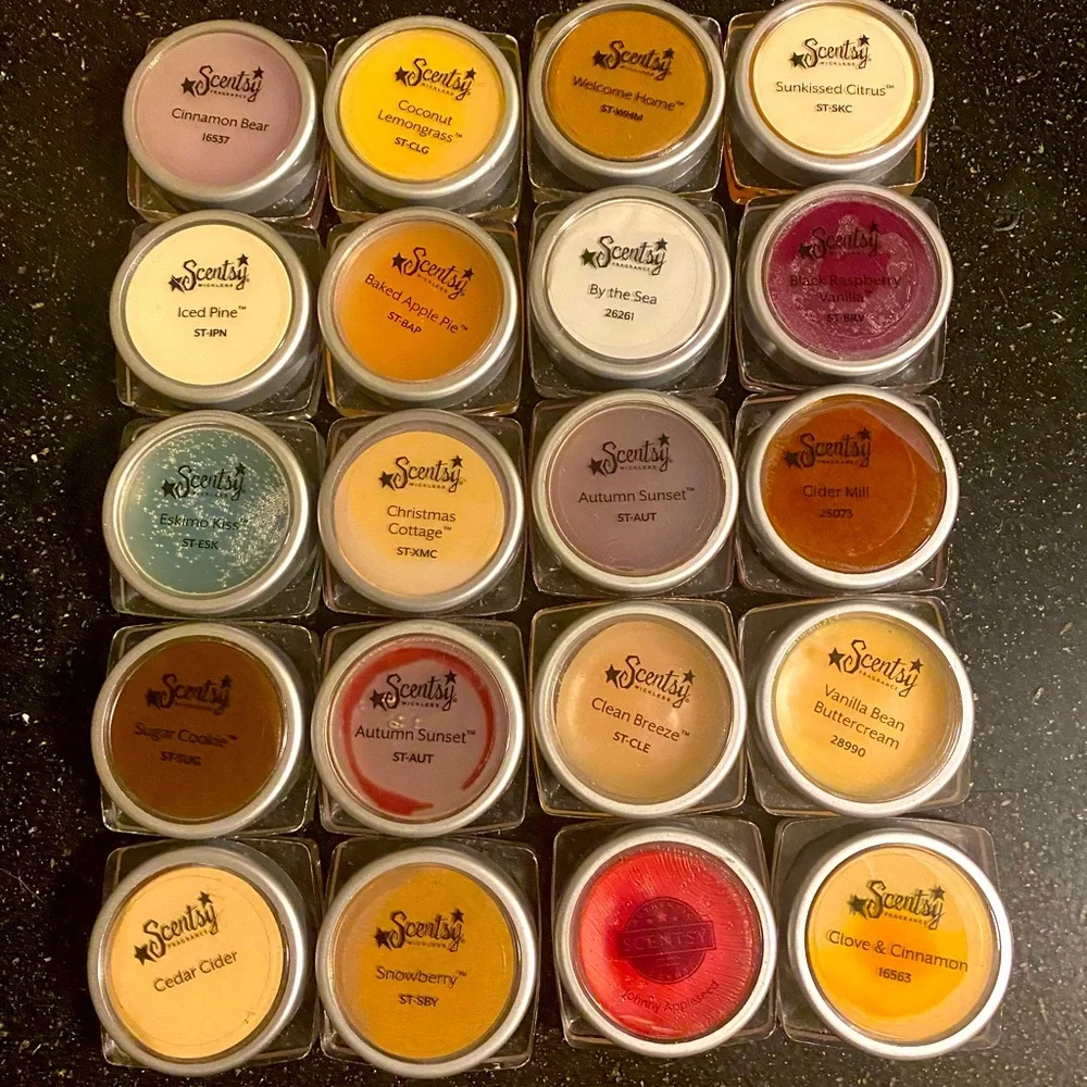 Scentsy Full Size Tester Bundle Lot of 20 | Retired & Classic Wax Scents